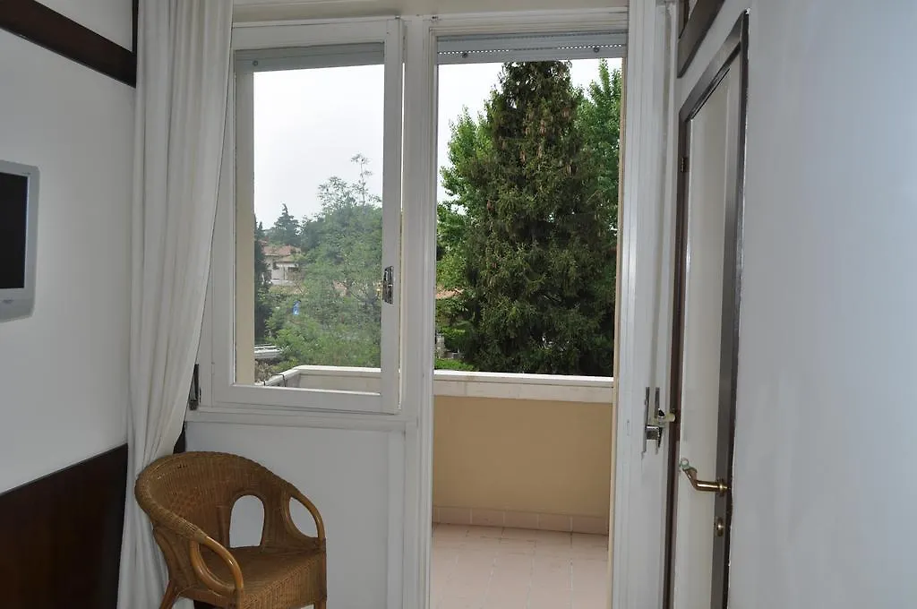 Casa Al Lago Sirmione Apartment