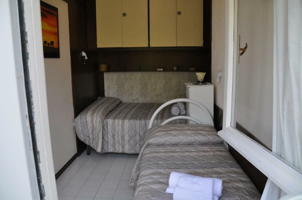 Casa Al Lago Sirmione 0*,  Italy